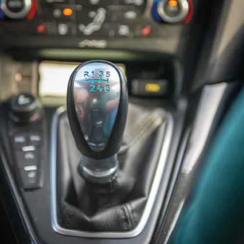 Fahrschul-Auto mit manuellem Getriebe: Ford Focus